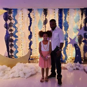 Meet your Posher, Ellis